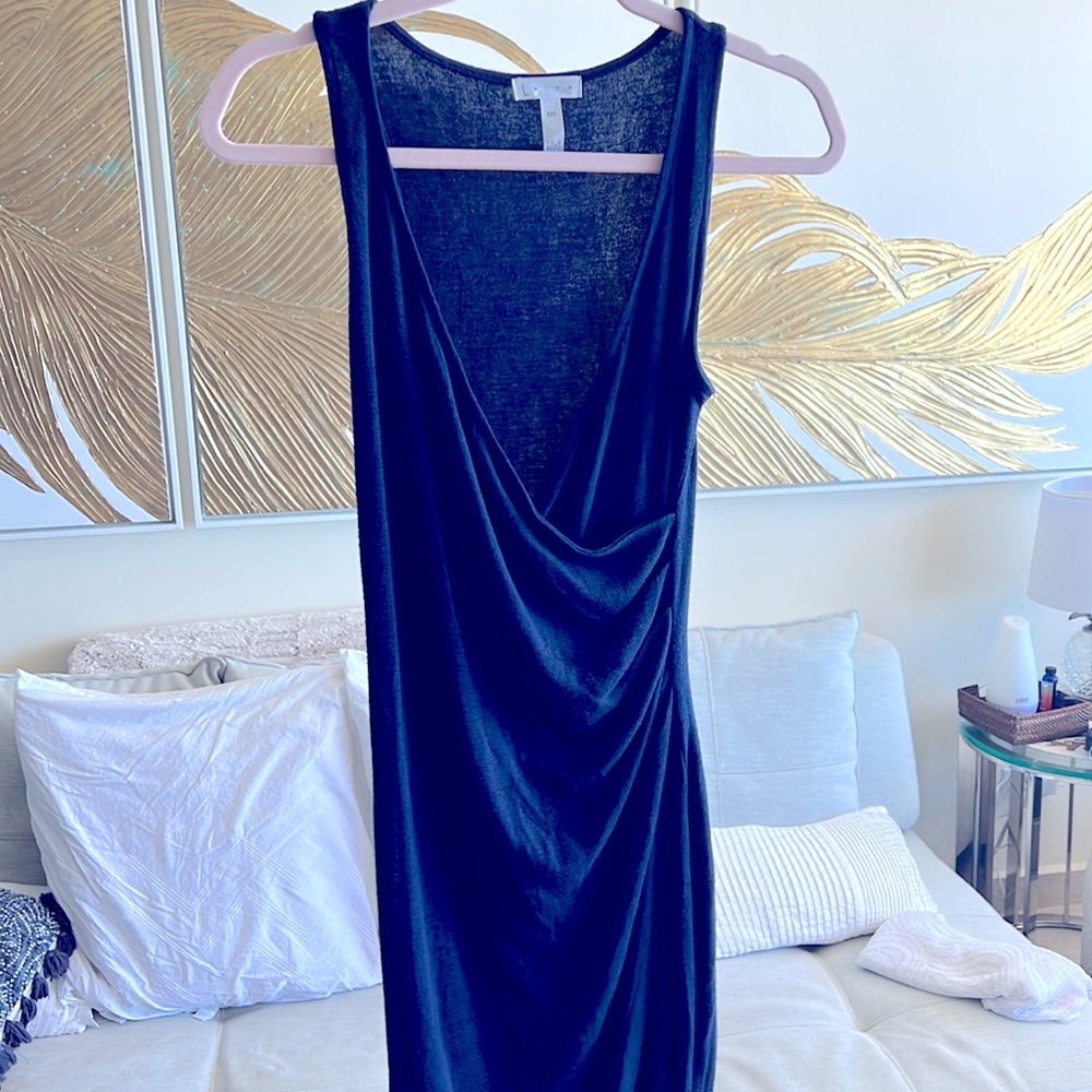 Flattering V-neck midi XXS